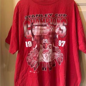 Detroit Red Wings Stanley‎ Cup championship 1997 MIRO T T-shirt, extra large